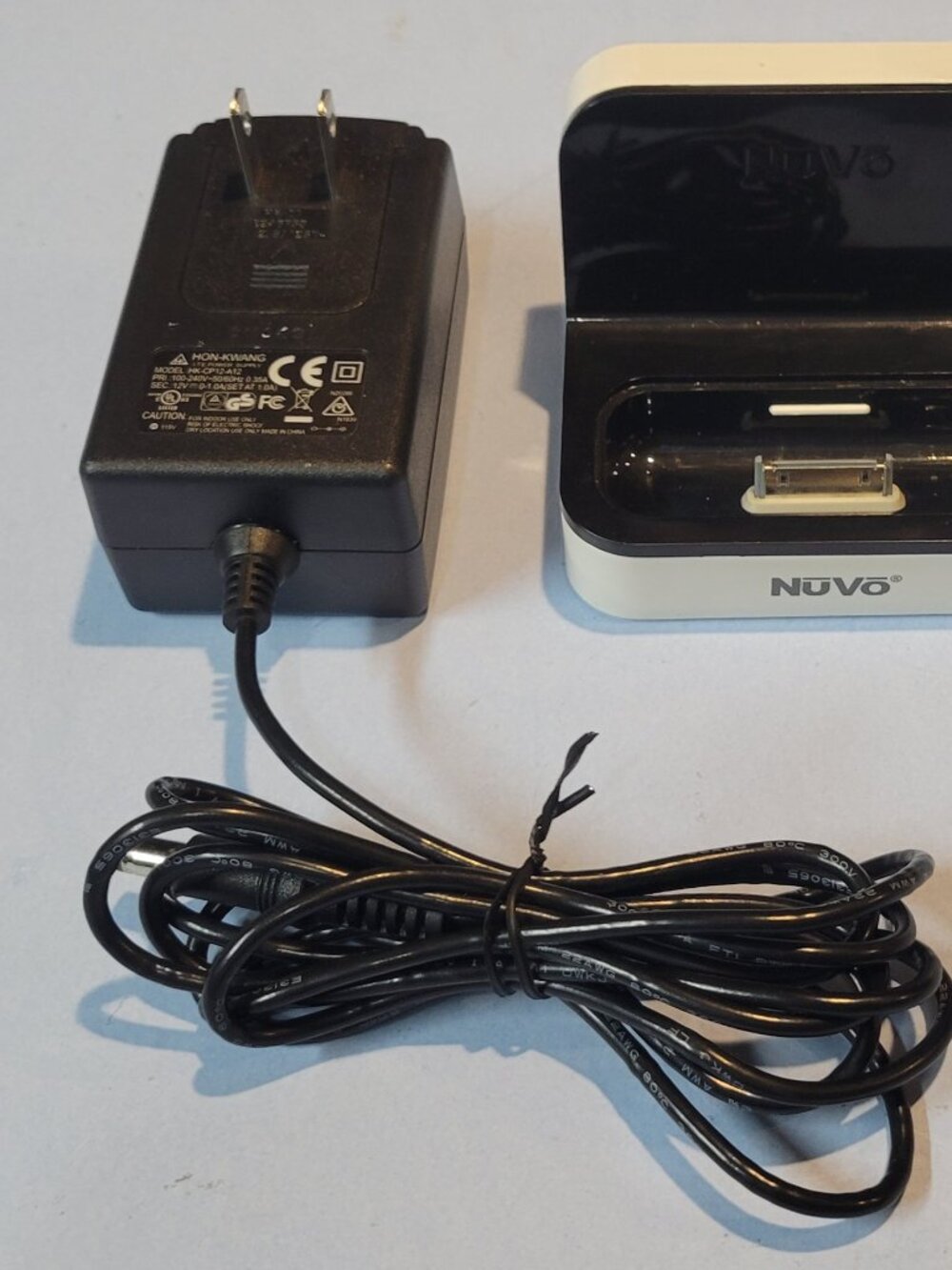 Nuvo NV-WIPS Wireless NuVoDock for iPod with 30pin Adapter - !!RARE!!